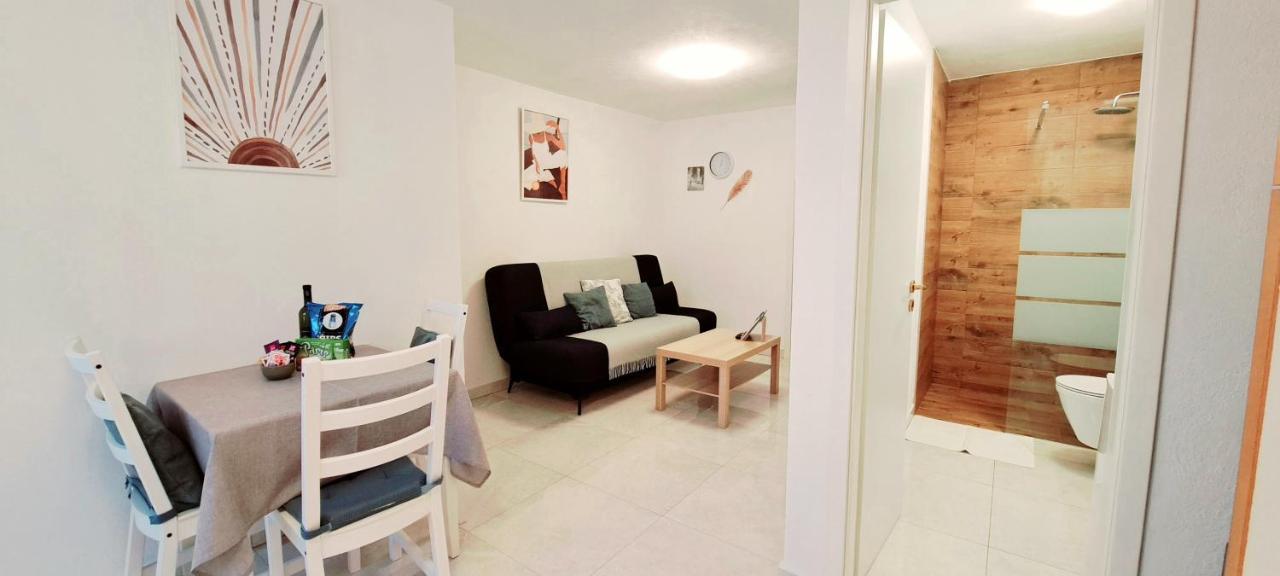 Apartment Ararita Đảo Krk Ngoại thất bức ảnh